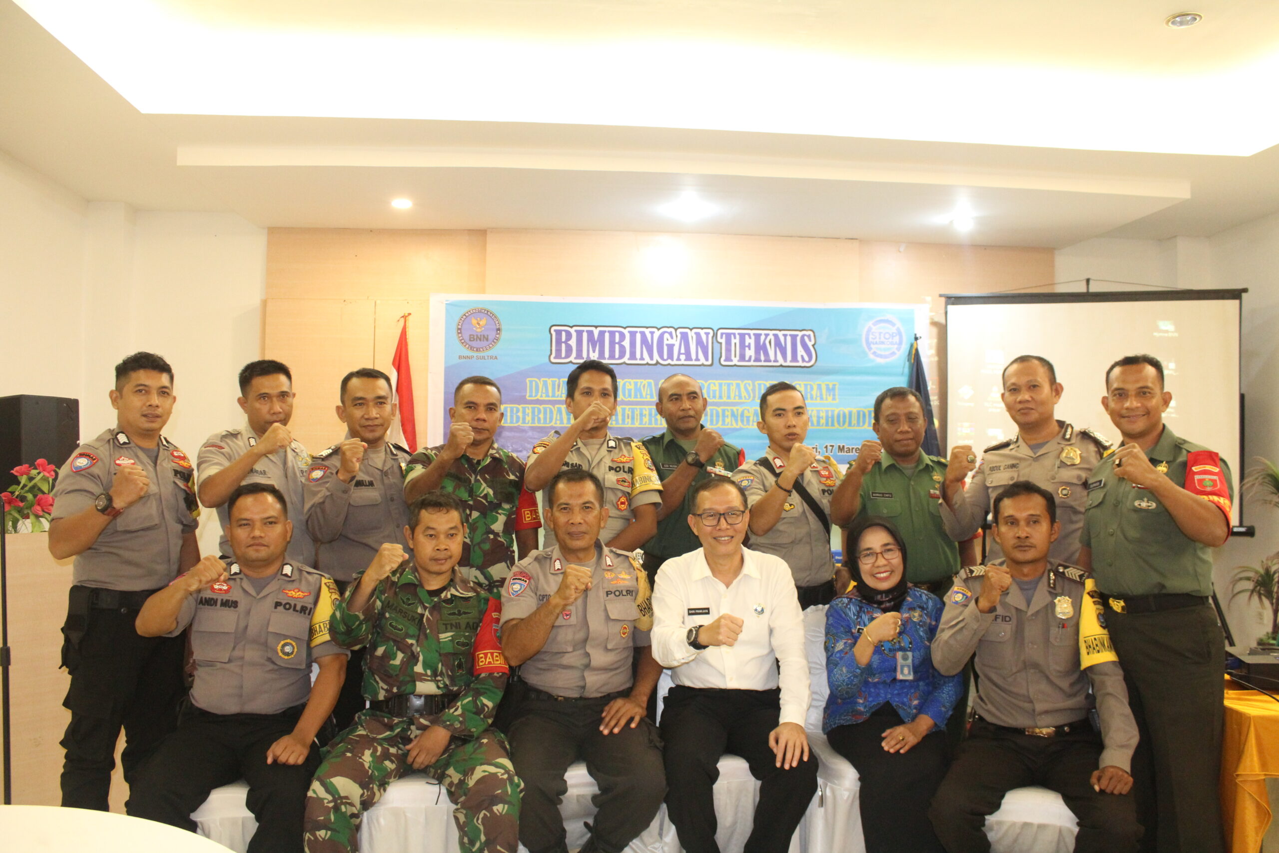 20 orang Babinsa dan Babinkamtibmas kota Kendari mengikuti kegiatan Bimbingan Teknis Sinergitas Program Pemberdayaan Alternatif 20 orang Babinsa dan Babinkamtibmas kota Kendari mengikuti kegiatan Bimbingan Teknis Sinergitas Program Pemberdayaan Alternatif