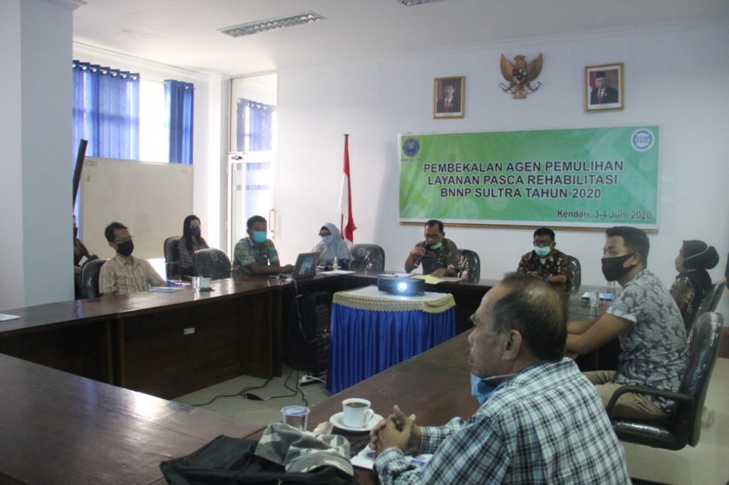 BNNP Sultra Berikan Pembekalan Agen Pemulihan Layanan Pascarehabilitasi Kepada 10 Kelurahan BNNP Sultra Berikan Pembekalan Agen Pemulihan Layanan Pascarehabilitasi Kepada 10 Kelurahan