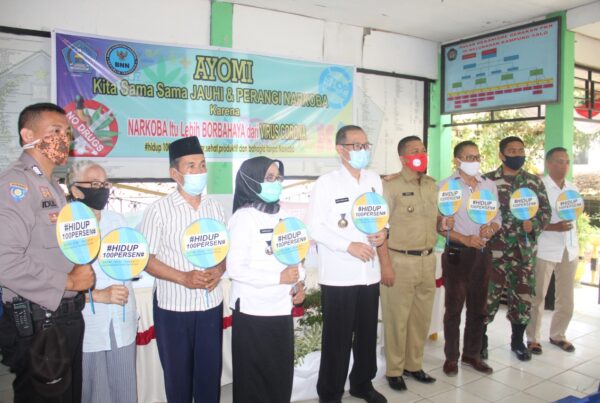 BNNP Sultra Berikan Penyuluhan Kepada Masyarakat Kelurahan/Desa Bersih Narkoba (Bersinar) di Kelurahan Kampung Salo
