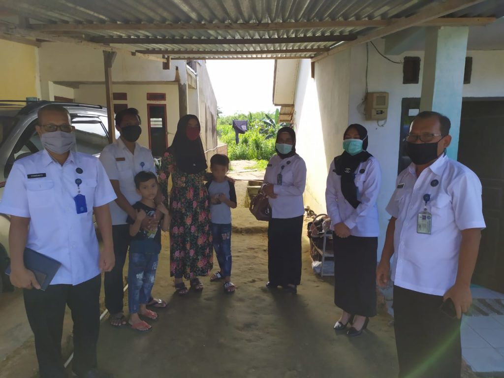 Tim Satgas COVID-19 BNNP Sultra Kunjungi Pegawai WFH