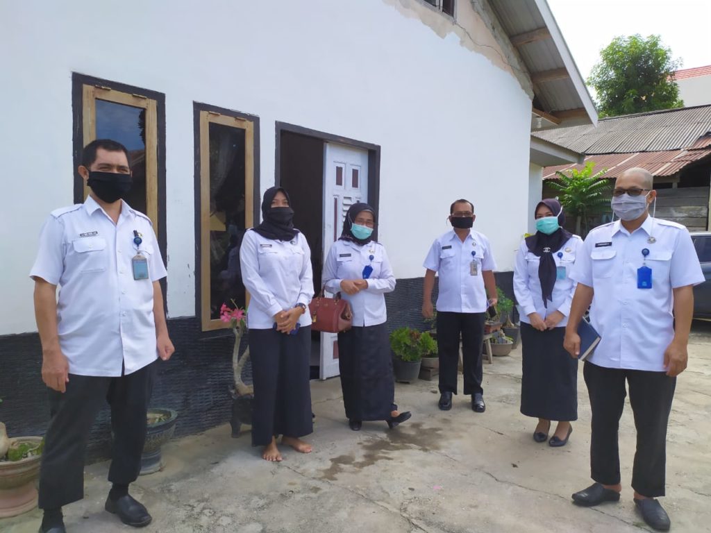 Tim Satgas COVID-19 BNNP Sultra Kunjungi Pegawai WFH Tim Satgas COVID-19 BNNP Sultra Kunjungi Pegawai WFH
