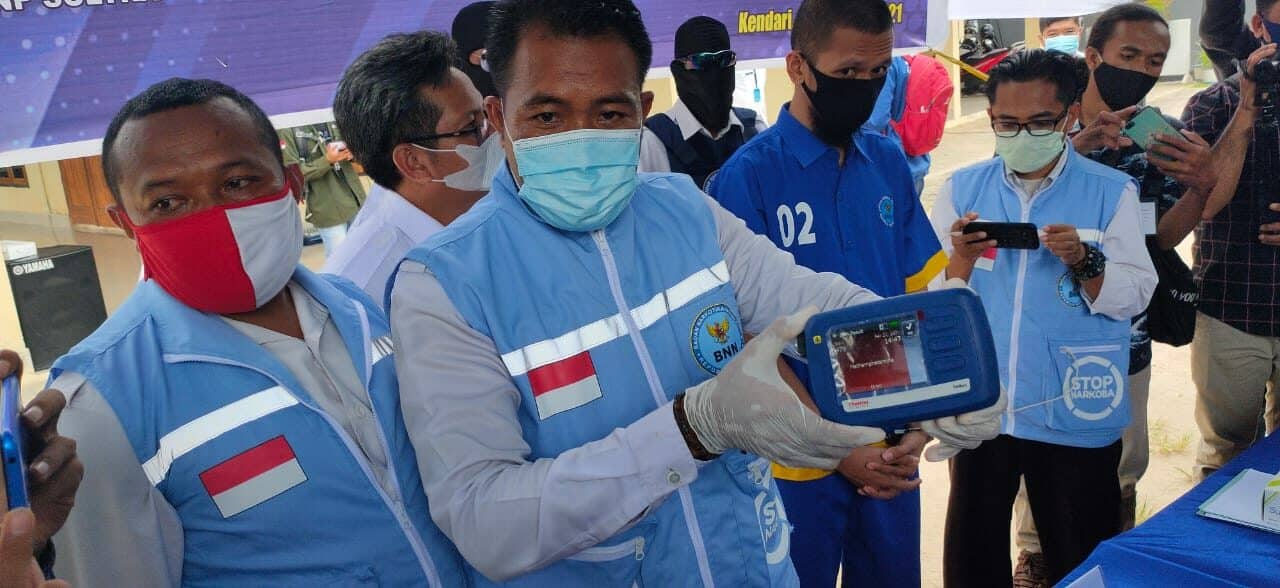 Perdana di Tahun 2021: BNNP Sultra Musnahkan 713,12 Gram Sabu Perdana di Tahun 2021: BNNP Sultra Musnahkan 713,12 Gram Sabu