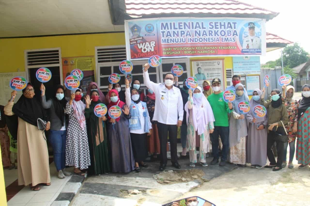 Bimbingan Teknis "Life Skill Bagi Masyarakat Kawasan Rawan Narkoba di Wilayah Perkotaan/Pedesaan" di Kelurahan Kemaraya Kota Kendari Bimbingan Teknis "Life Skill Bagi Masyarakat Kawasan Rawan Narkoba di Wilayah Perkotaan/Pedesaan" di Kelurahan Kemaraya Kota Kendari