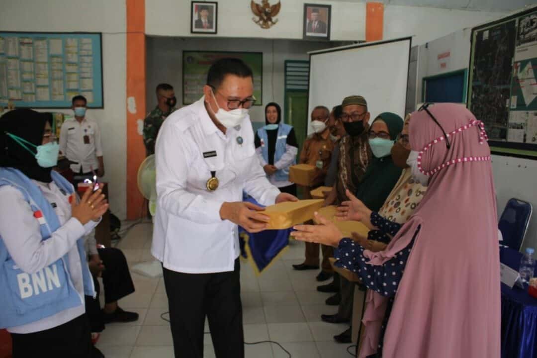 Informasi dan Edukasi melalui Insert Konten P4GN di Kelurahan Sanua Informasi dan Edukasi melalui Insert Konten P4GN di Kelurahan Sanua