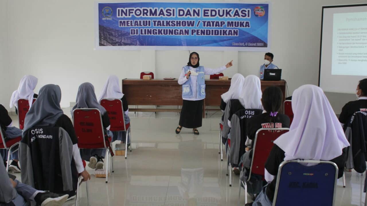 Tangkal Penyalahgunaan Narkoba diKalangan Pelajar, BNNP Sultra Edukasi Tangkal Penyalahgunaan Narkoba diKalangan Pelajar, BNNP Sultra Edukasi