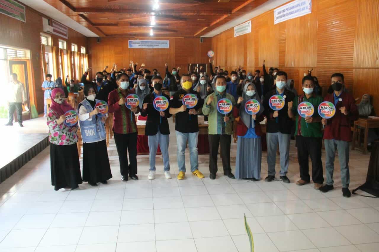 BNNP Sultra Bersama Komisi III DPRD Prov. Sultra Ajak Kaum milenial SMAN 1 Kendari untuk Perang Lawan Narkoba BNNP Sultra Bersama Komisi III DPRD Prov. Sultra Ajak Kaum milenial SMAN 1 Kendari untuk Perang Lawan Narkoba