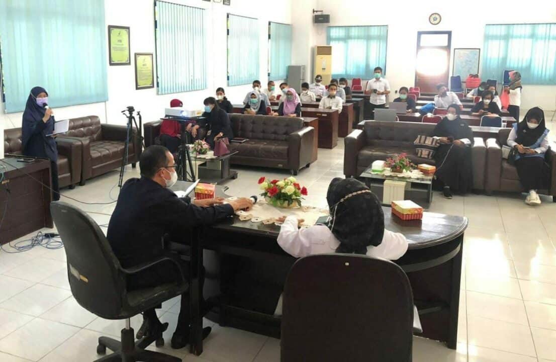 Ciptakan Lingkungan Kerja Produktif, Balai POM Gandeng BNNP Sultra Gelar Sosialisasi Bahaya Narkoba dan Test Urine