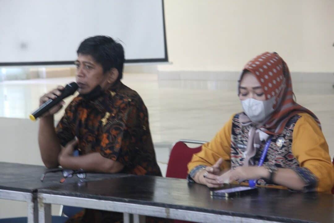 Pelaksanaan Test urine di lingkungan Pendidikan, Fakultas Tarbiyah dan Ilmu Keguruan IAIN Kendari.