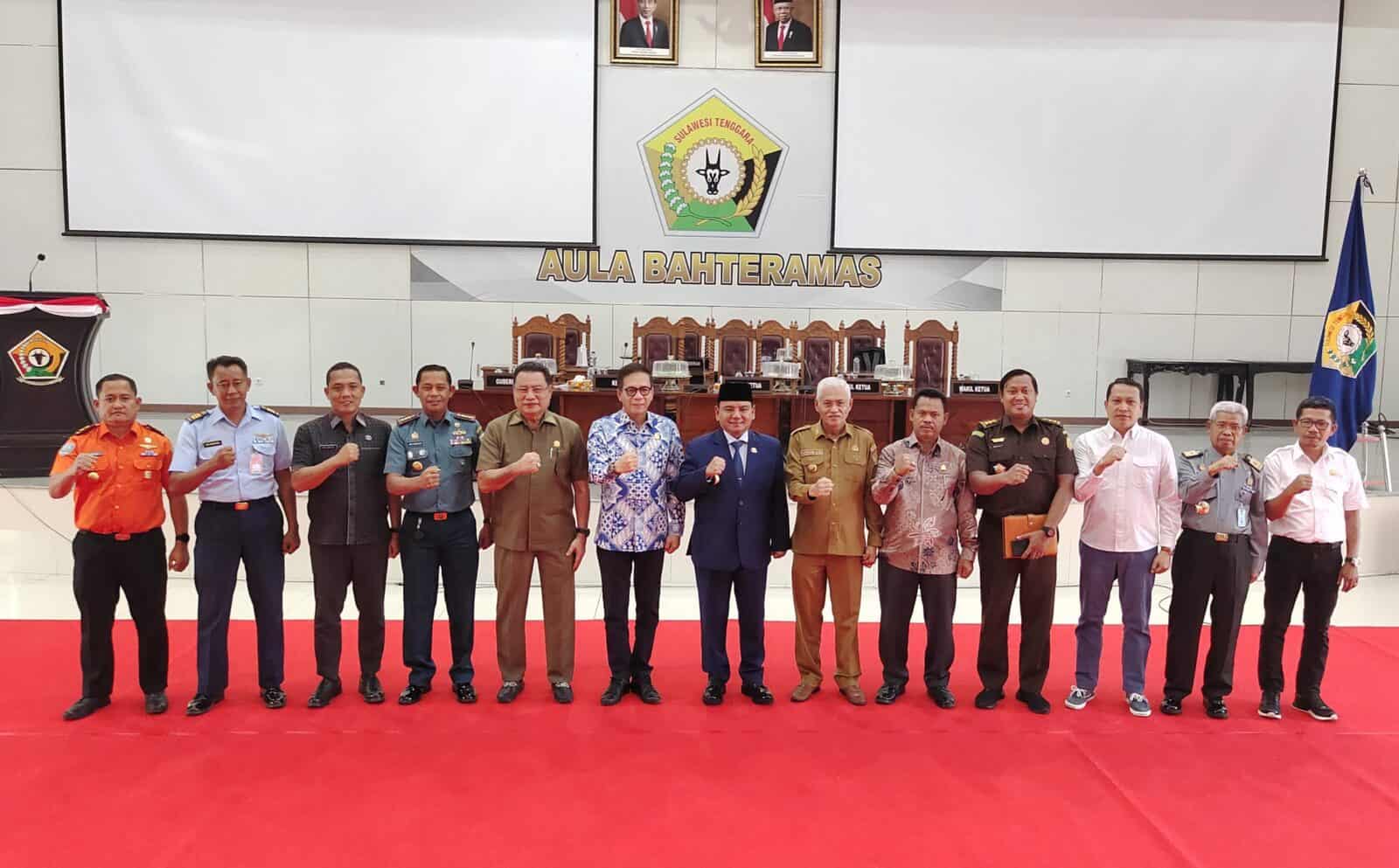 Plt. Kepala Ka BNNP Sultra Hadiri Rapat paripurna DPRD Prov. Sultra Plt. Kepala Ka BNNP Sultra Hadiri Rapat paripurna DPRD Prov. Sultra